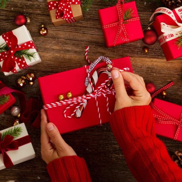 Kırmızı Pelur Kağıt, Hediye, Çiçek Ambalaj Paketleme, Hobi ve El İşi Kağıdı, 35x50 Cm, 100 Adet