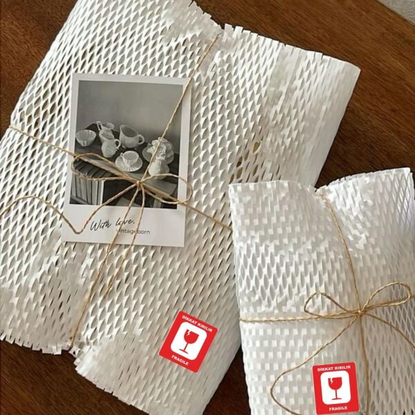 Beyaz Petek Ambalaj ve Paketleme Kağıdı (38CMx50M) ve 20 Adet Kırılır Etiketi & 100M Jüt İp Seti