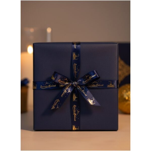 Ramadan Mubarak Yazılı Hediye Paketleme Kurdelesi, Ramazan Temalı Altın Varaklı Lacivert Saten Kurdele, 2.5cm x 5m