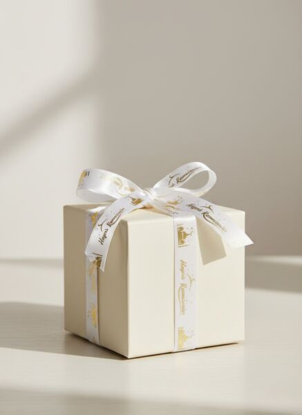 Hayırlı Ramazanlar Yazılı Hediye Paketleme Kurdelesi, Altın Varak Saten Kurdele, 2.5cm x 5m, Krem