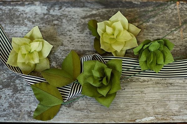 İtalyan Krapon Kağıdı No:558 - Fosfor Yeşil - Acid Green 180 gr.50X250 cm