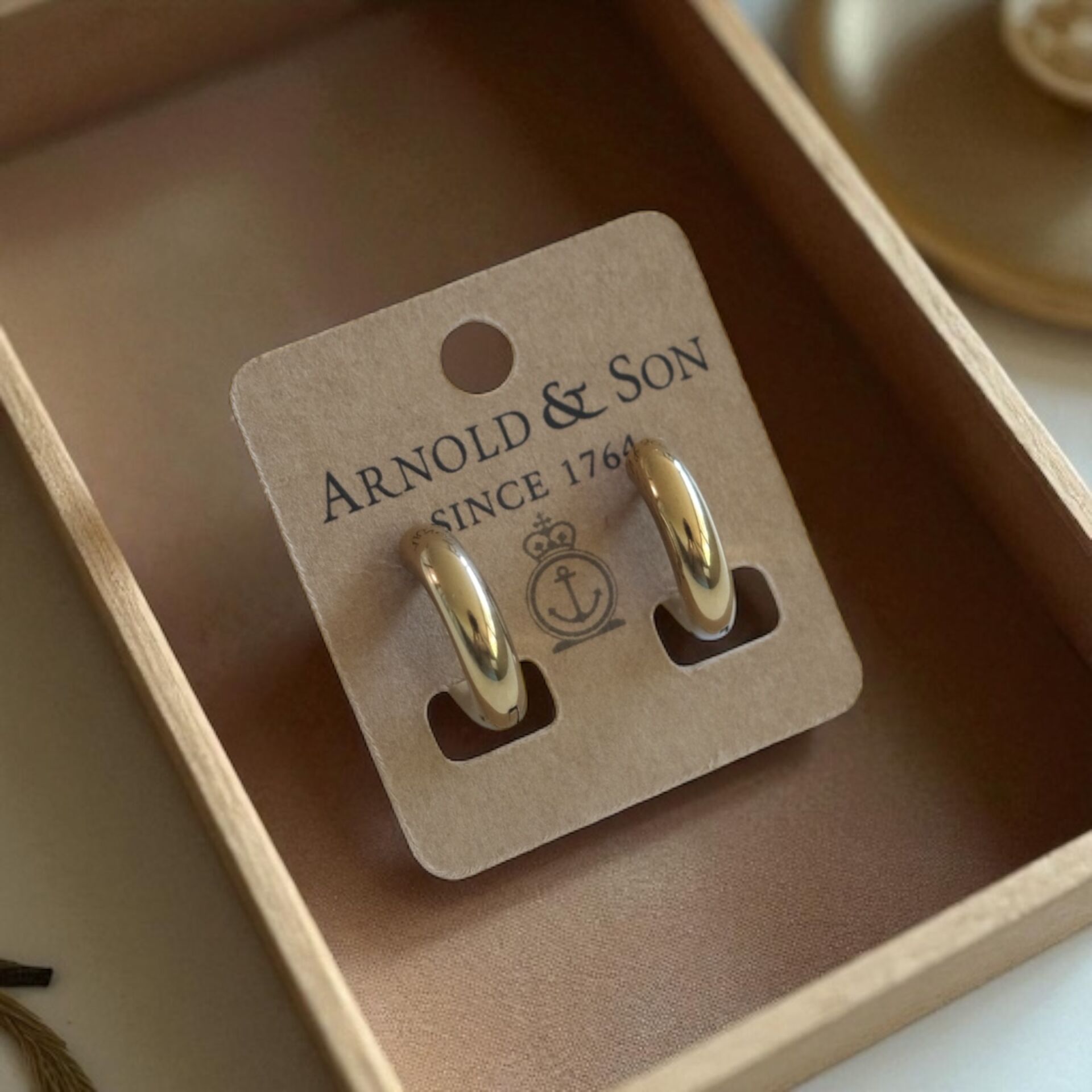 Özel Baskı Küpe Kartı, Kişiselleştirilebilir Takı Kartı, 4.5x5 Cm, 275 Adet - Kraft Zemin  -Siyah & Renkli (CMYK 4+0) Baskı