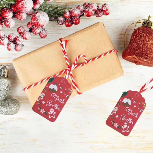 Yılbaşı Mutlu Yıllar Yazılı Hediye Etiketi, Yeniyıl Paketleme Kartı, 50 Adet-4,5x7.5Cm, Kırmızı