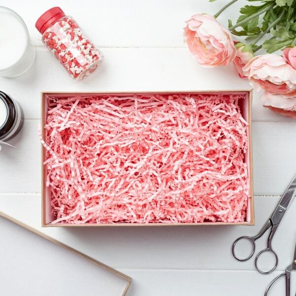 Zigzag Kırpık Kağıt, Hediye ve Kargo Koruma Malzemesi, Ambalaj Dolgu Kağıdı, Süsleme ve Paketleme Kırpıntı Kağıdı, 250 gr, Pembe
