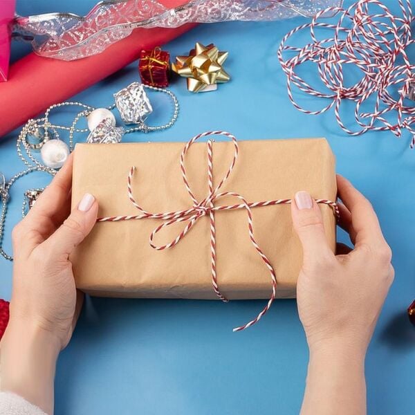 Hediye Paketleme İpi, Kırmızı Beyaz Ambalaj, Marteniçka Ipi, 10 M (TWİNE BAKER)